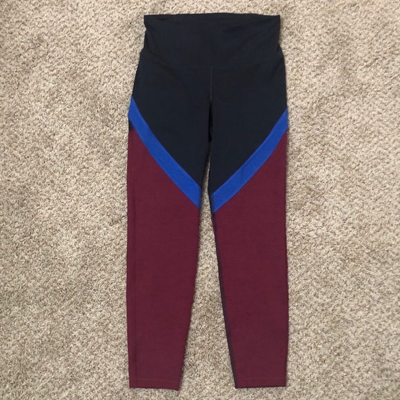 Old Navy High Waisted Compression Leggings - Picture 2 of 6